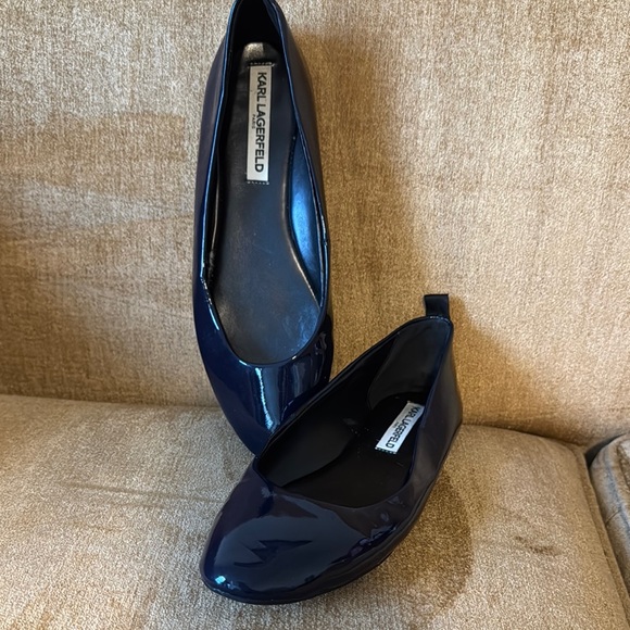 Karl Lagerfeld Blue Flats Sleek Design Versatile- like new - Picture 1 of 6